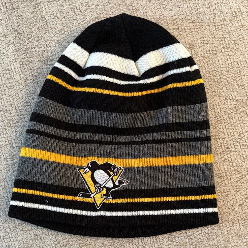 adidas one size adult Black, Gray, and Yellow Striped Beanie sample rare